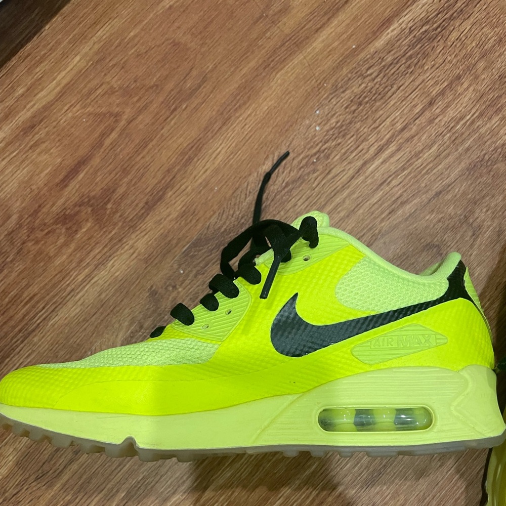 Nike neon yellow/green sneakers